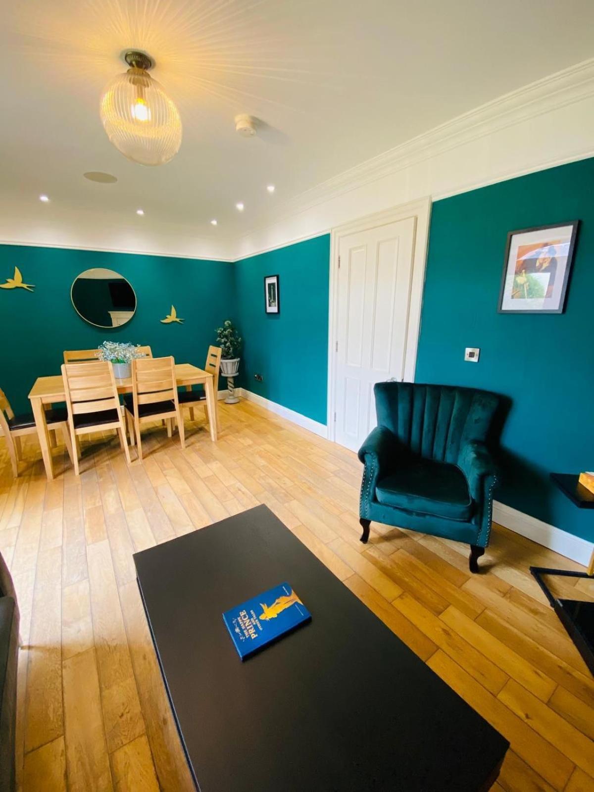 Apartmán Escape Ordinary At Castle Hume Enniskillen Exteriér fotografie