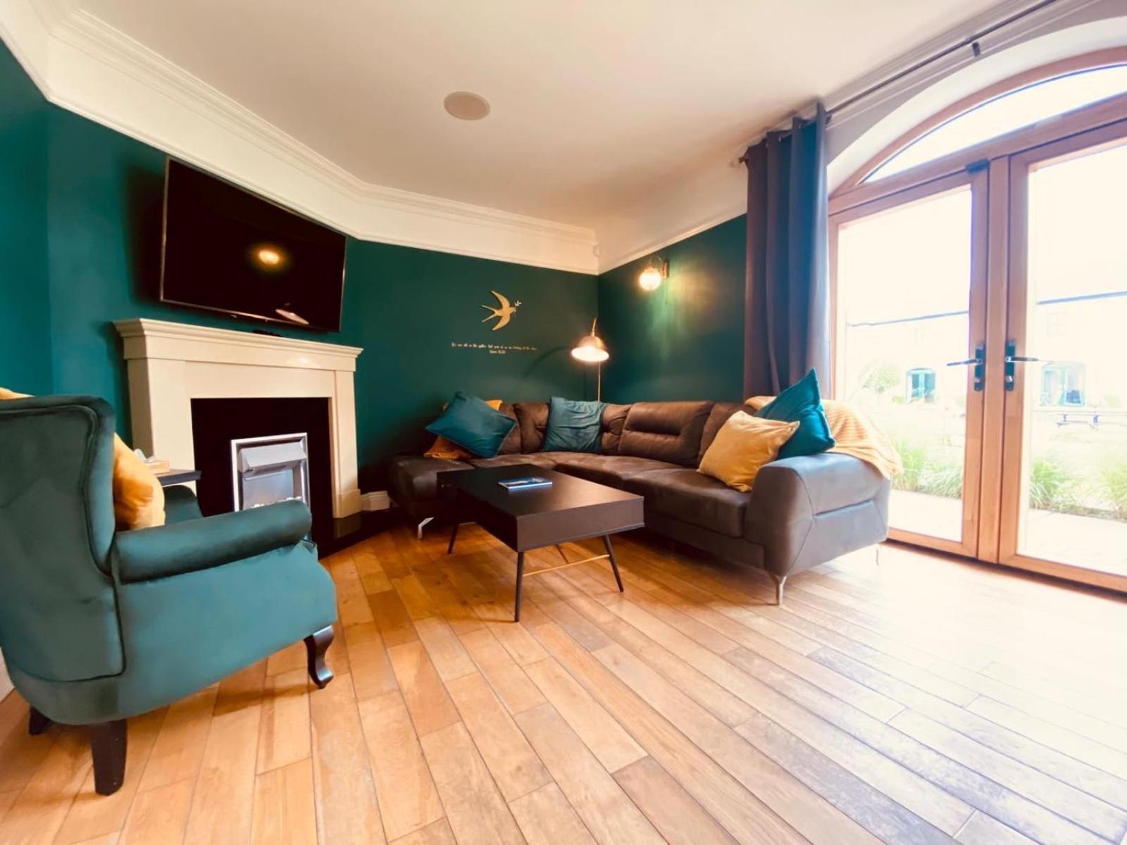 Apartmán Escape Ordinary At Castle Hume Enniskillen Exteriér fotografie